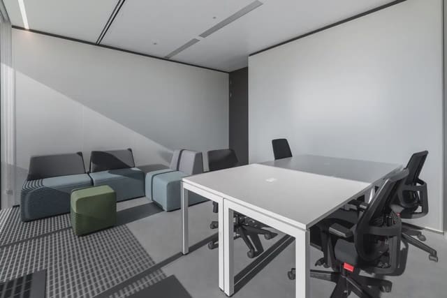 Toimisto vuokrattavana paikassa Valdefuentes, Madrid kaupunki mukana 
autotalli - 938 € (Ref: 9810467)