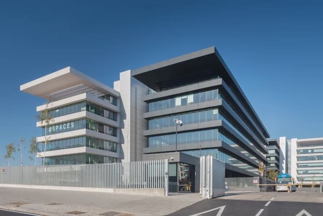 Toimisto vuokrattavana paikassa Valdefuentes, Madrid kaupunki mukana 
autotalli - 938 € (Ref: 9810467)