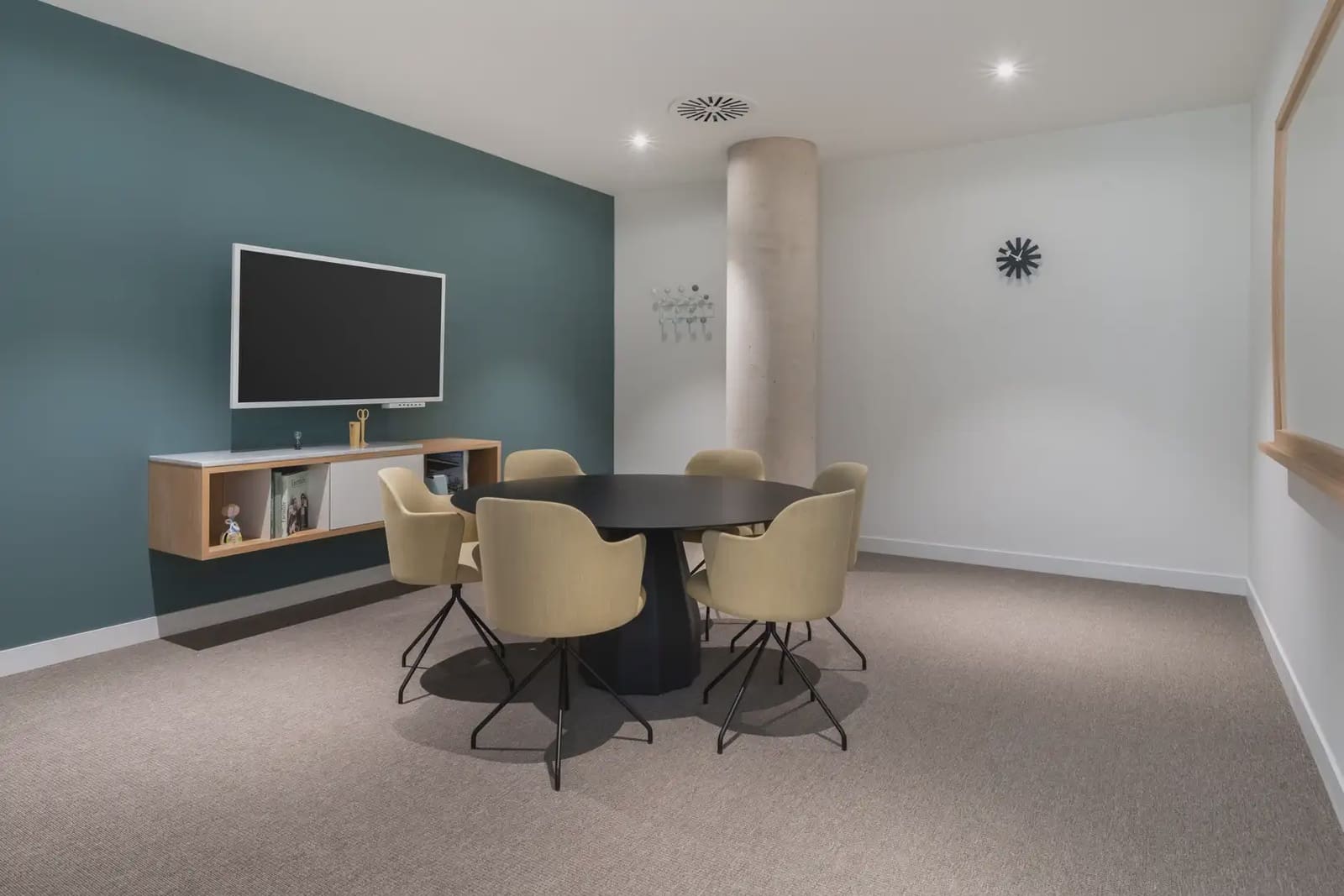 Kontor til leie i Madrid by med garasje - € 3 655 (Ref: 9810473)