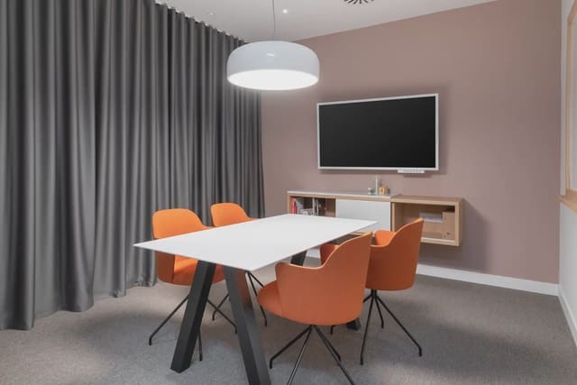 Kantoor te huur in Valdefuentes, Madrid stad met garage - € 9.351 (Ref: 9810474)