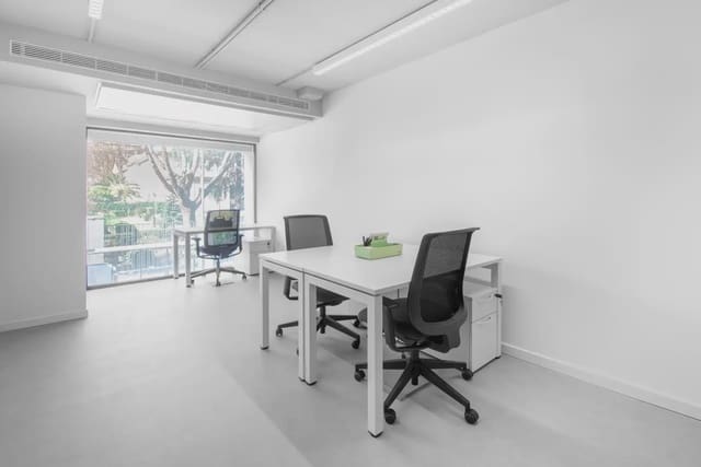 Kontor att hyra i L'Antiga Esquerra de L'Eixample, Barcelona stad med garage - 689 € (Ref: 9810476)
