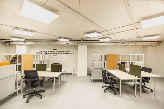 Kantoor te huur in L'Antiga Esquerra de L'Eixample, Barcelona stad met garage - € 18.247 (Ref: 9810494)