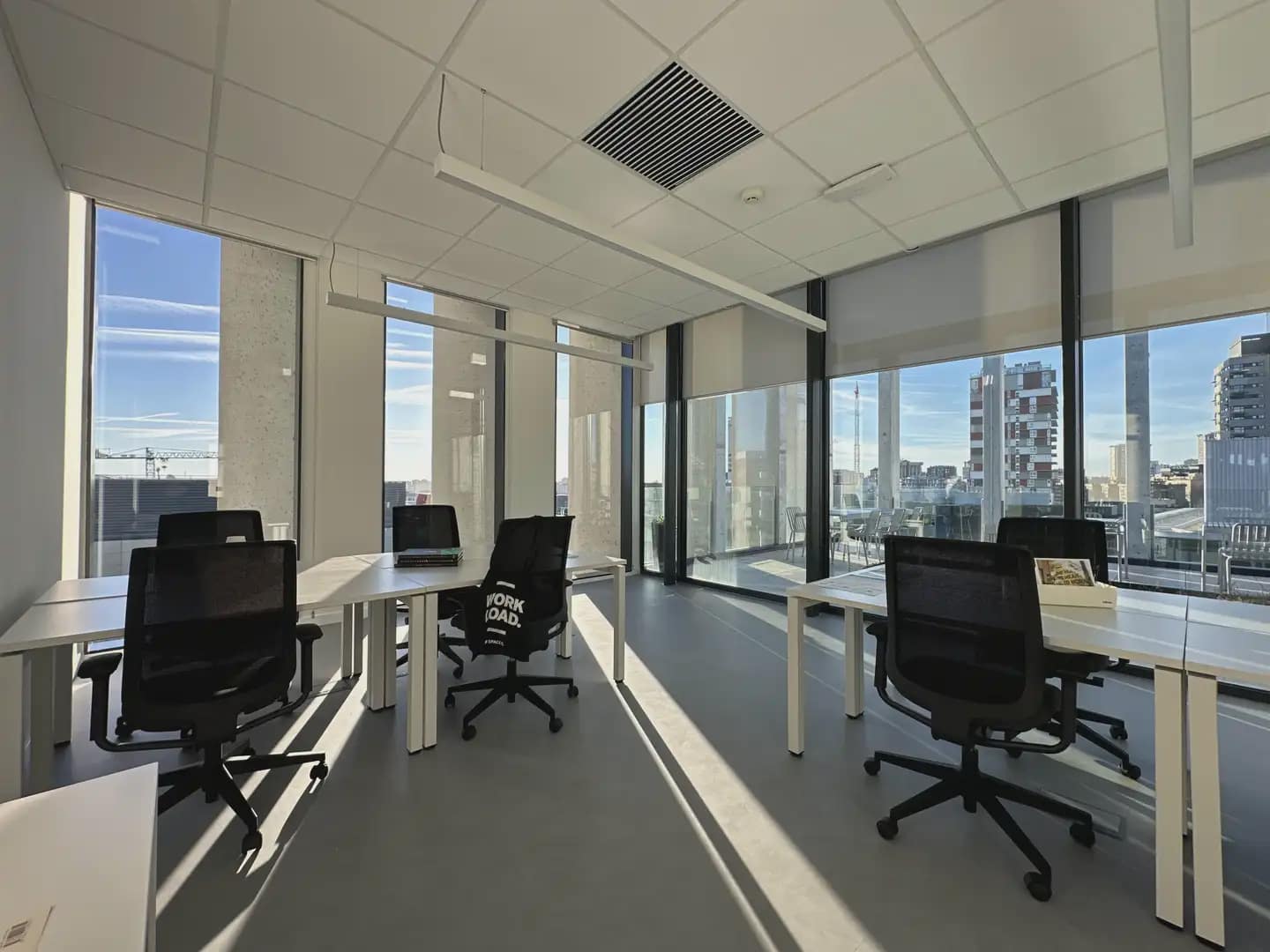 Kontor til leie i Madrid by med garasje - € 429 (Ref: 9810501)