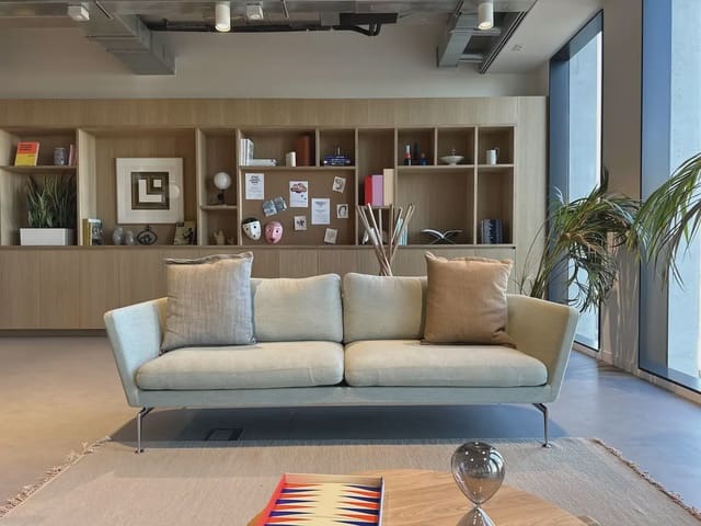 Kantoor te huur in Valdefuentes, Madrid stad met garage - € 1.159 (Ref: 9810502)