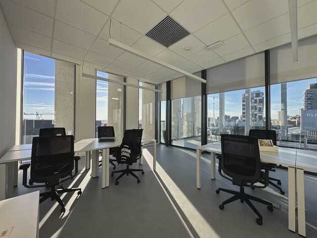 Büro zu vermieten in Valdefuentes, Madrid Stadt mit Garage - 869 € (Ref: 9810512)