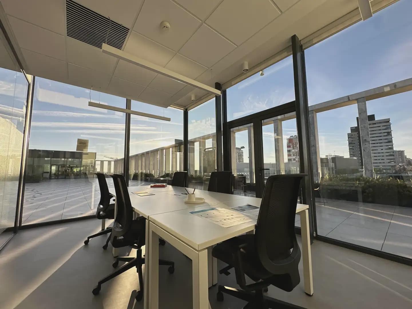 Kontor til leie i Madrid by med garasje - € 869 (Ref: 9810512)