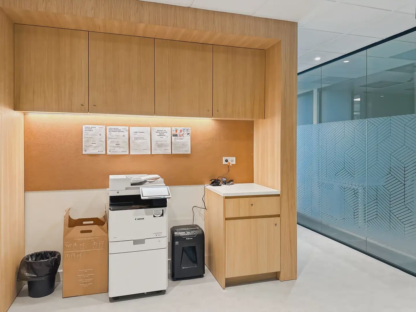 Office for rent in Madrid city with garage - € 279 (Ref: 9810525)