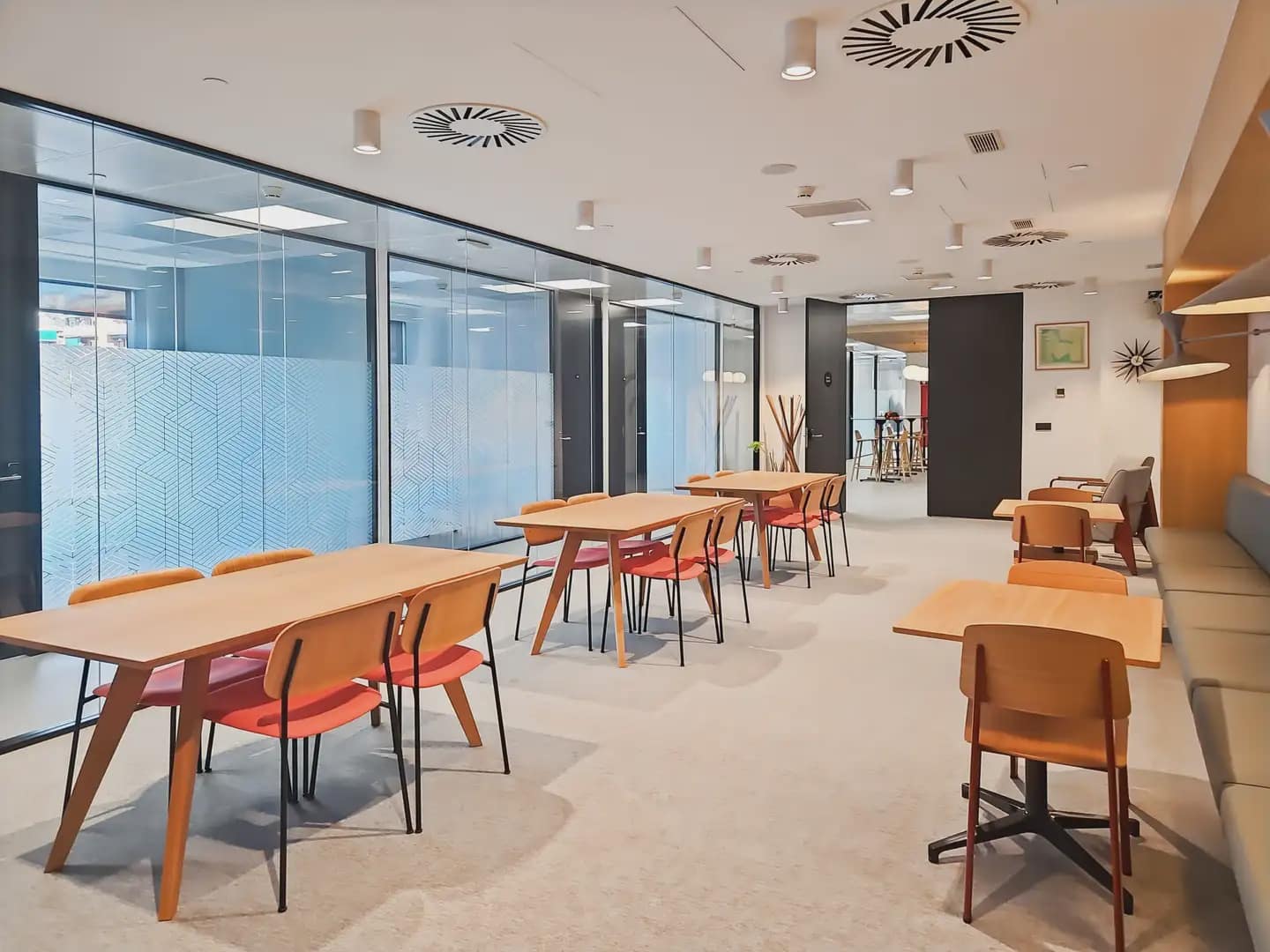 Kontor til leie i Barcelona by med garasje - € 259 (Ref: 9810537)