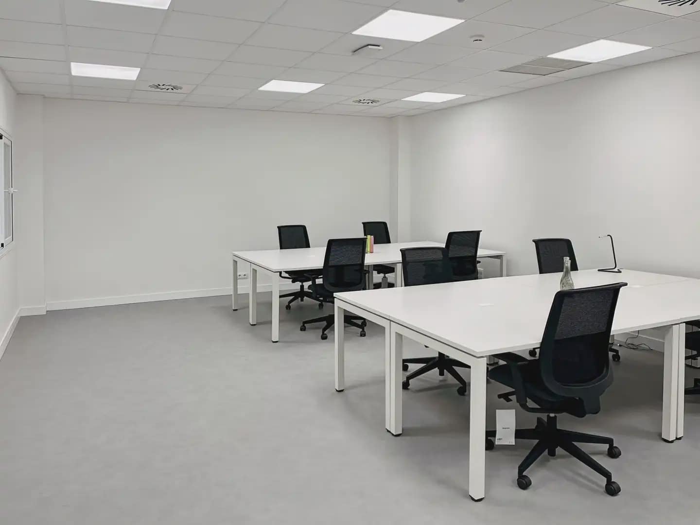 Office for rent in Valencia city with garage - € 12,257 (Ref: 9810563)