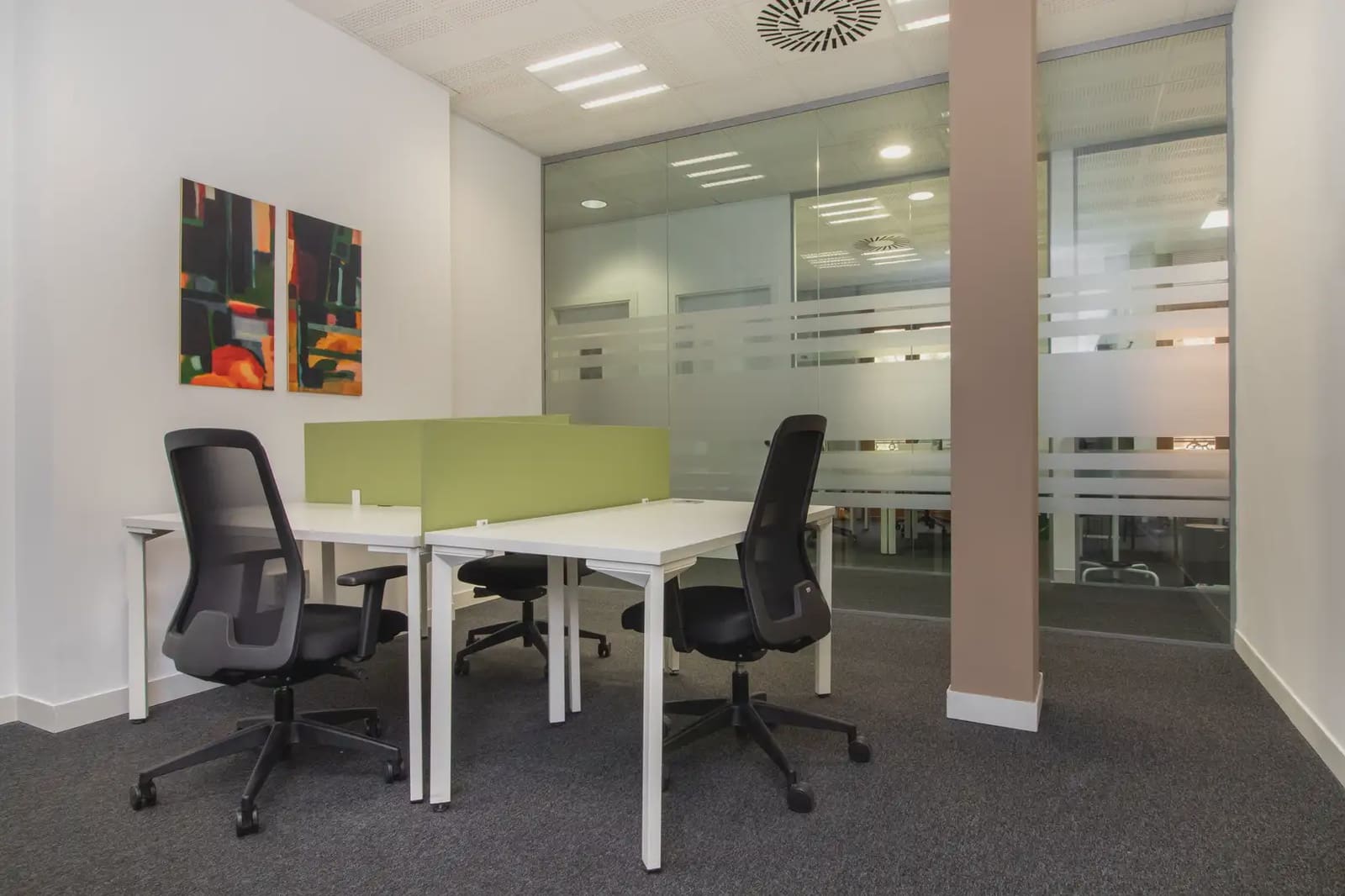 Office for rent in Valencia city with garage - € 12,257 (Ref: 9810563)