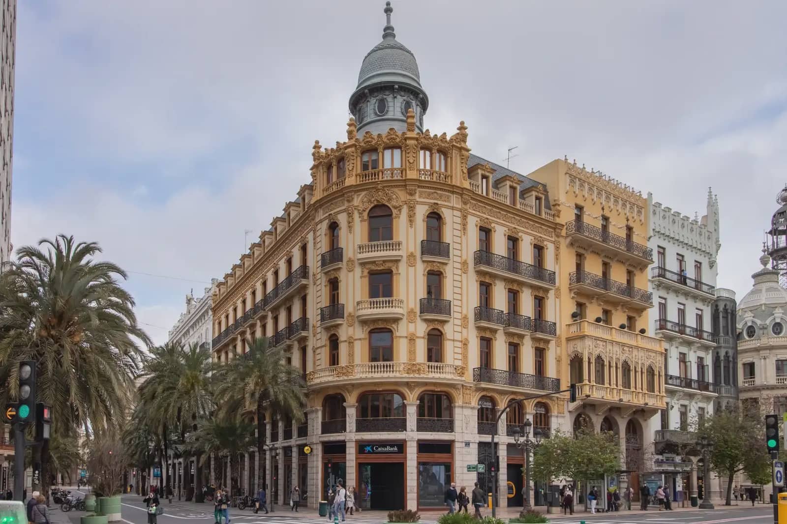 Office for rent in Valencia city with garage - € 12,257 (Ref: 9810563)