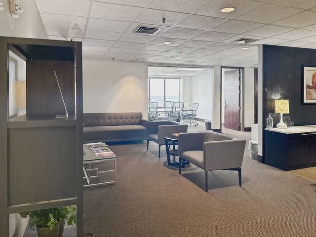 Bureau à louer à Beniferri, Valence ville avec garage - 16 606 € (Ref: 9810581)