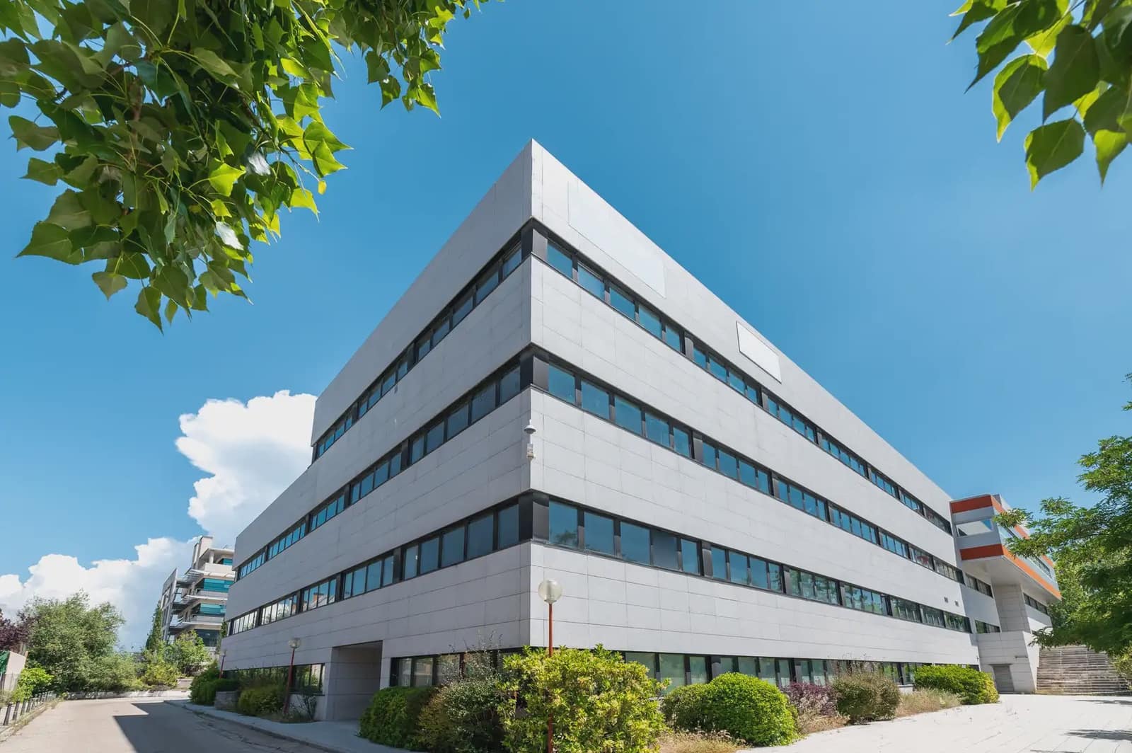 Kontor til leje i Las Rozas de Madrid med garage - € 11.589 (Ref: 9810583)