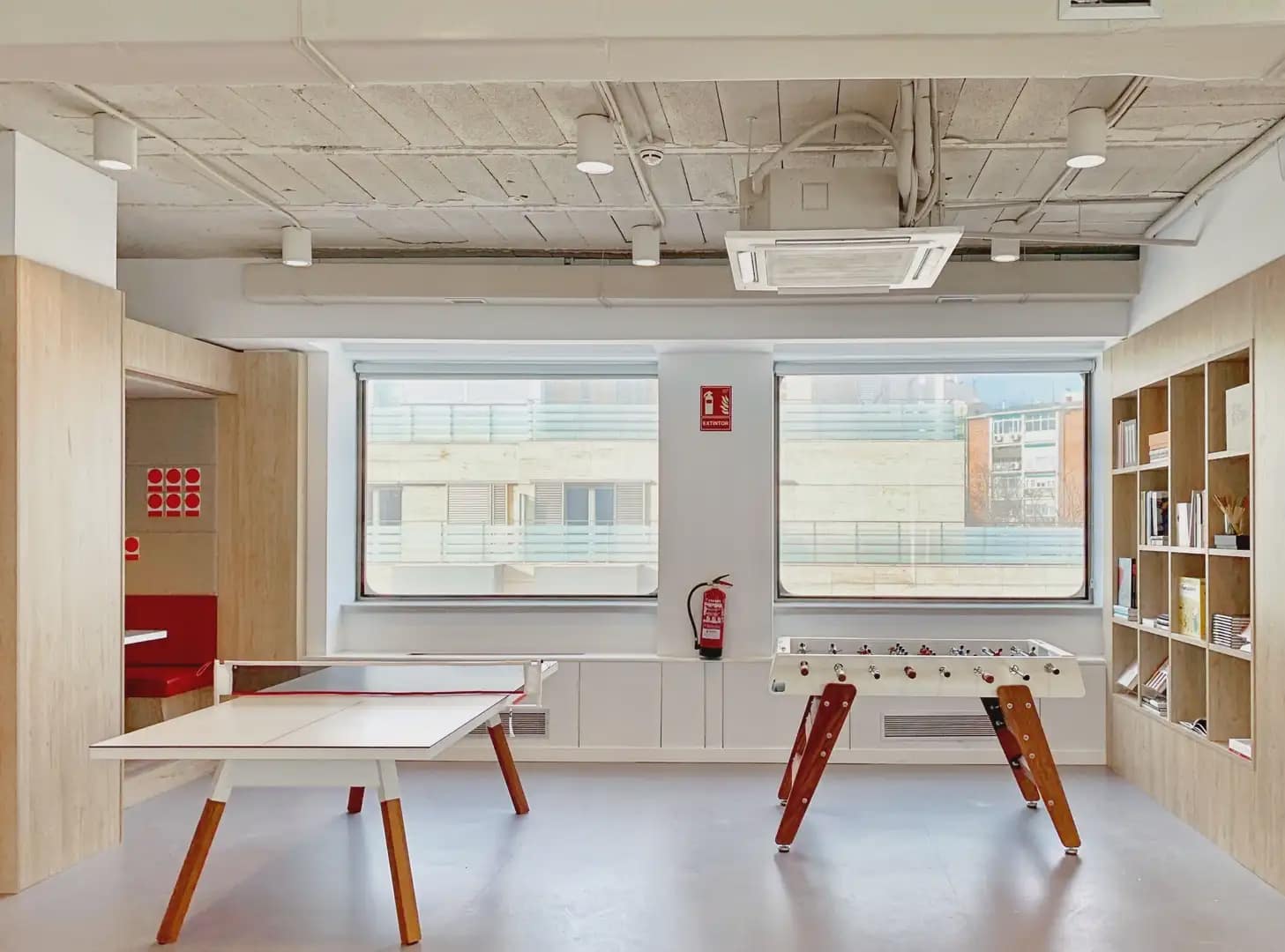 Office for rent in Madrid city with garage - € 22,976 (Ref: 9810621)