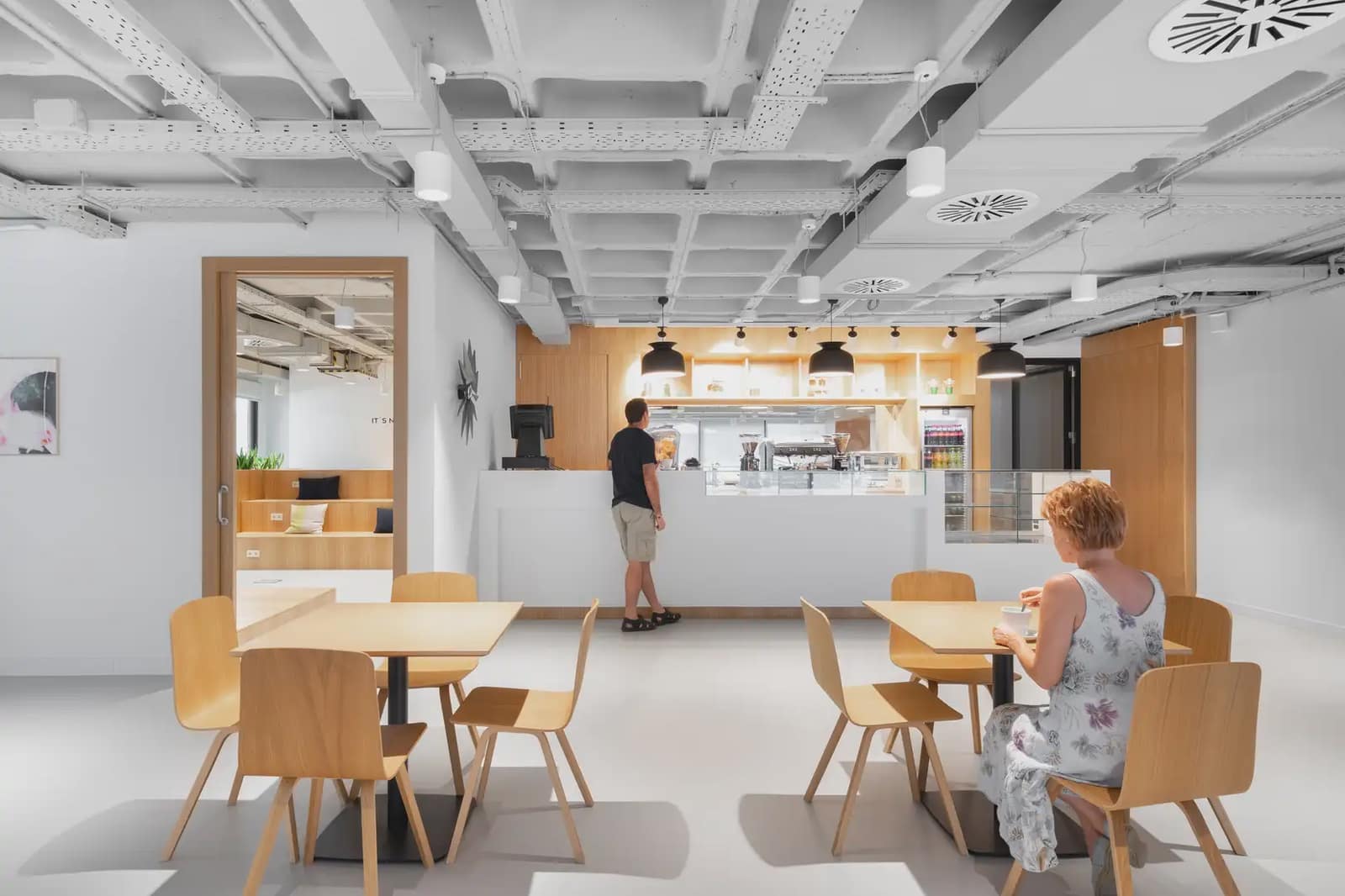 Kontor til leje i Sevilla by med garage - € 11.305 (Ref: 9810628)