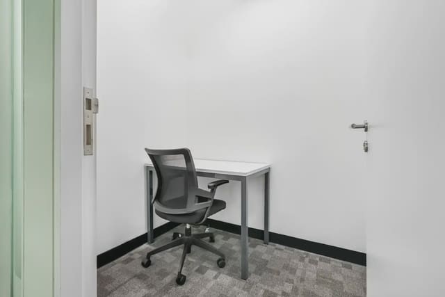 Kontor til leie i Costillares, Madrid by med garasje - € 4 086 (Ref: 9810648)