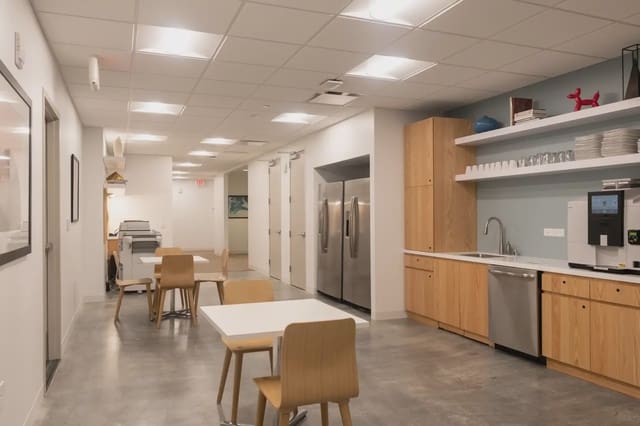 Kontor att hyra i Les Corts, Barcelona stad med garage - 189 € (Ref: 9810651)