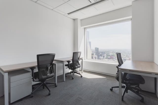 Office for rent in Castellana, Madrid city with garage - € 189 (Ref: 9810658)