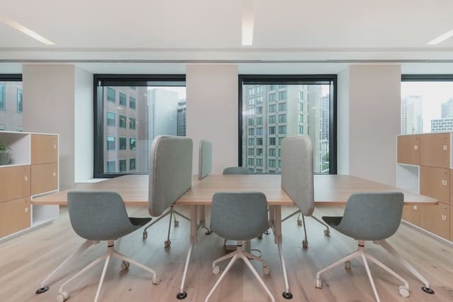 Office for rent in Castellana, Madrid city with garage - € 189 (Ref: 9810658)
