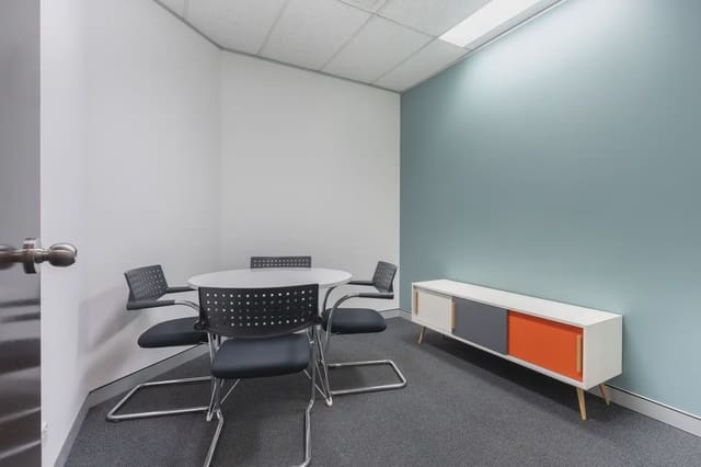 Bureau à louer à Castellana, Madrid ville avec garage - 974 € (Ref: 9810692)