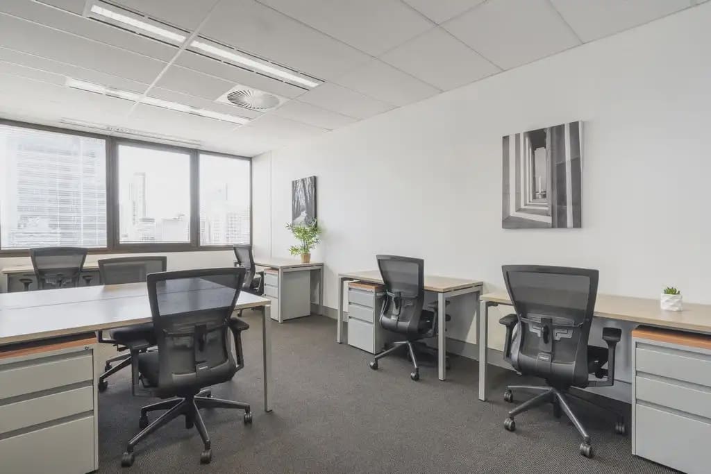 Kontor til leie i Mataro med garasje - € 1 887 (Ref: 9810707)