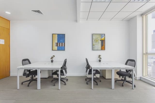 Office for rent in Castellana, Madrid city with garage - € 249 (Ref: 9810735)