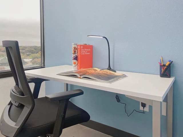 Kontor att hyra i Cristo de la Epidemia, Málaga stad med garage - 189 € (Ref: 9810740)