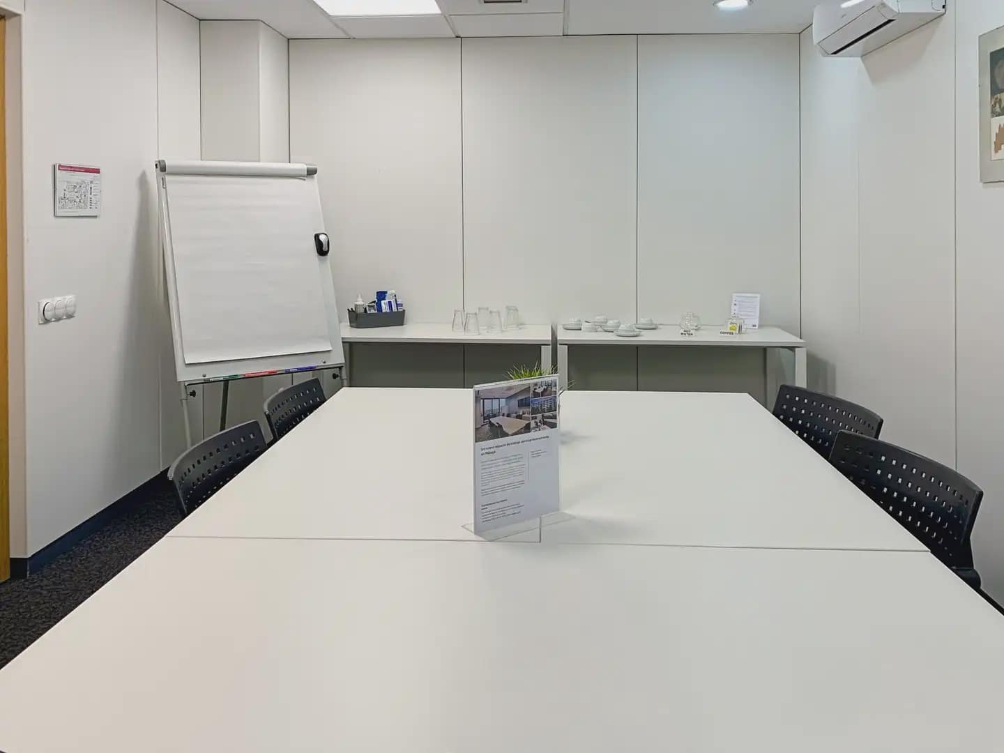 Büro zu vermieten in Marbella mit Garage - 145 € (Ref: 9810755)