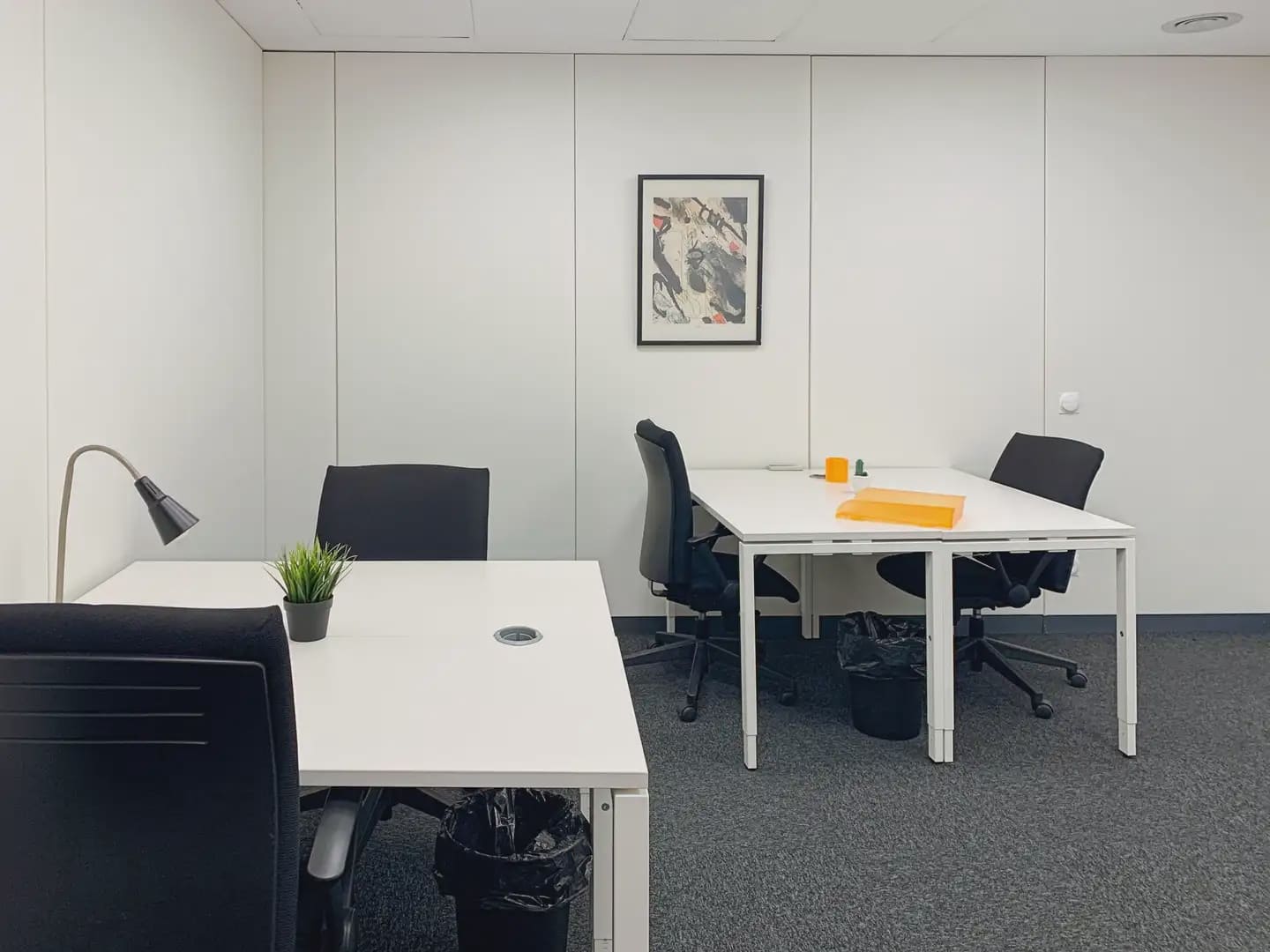 Büro zu vermieten in Marbella mit Garage - 145 € (Ref: 9810755)