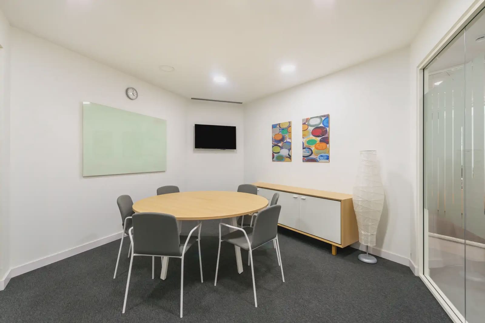 Kontor til leie i Barcelona by med garasje - € 155 (Ref: 9810768)