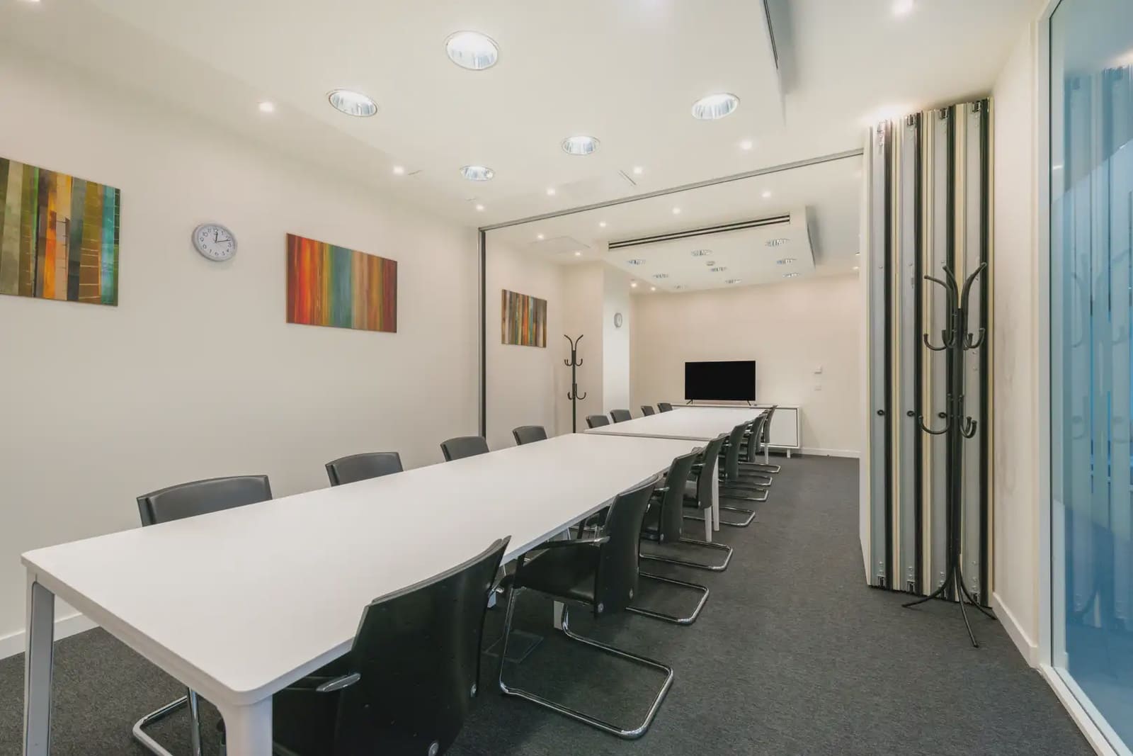 Kontor til leie i Barcelona by med garasje - € 155 (Ref: 9810768)