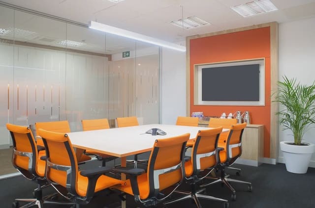 Office for rent in Mestalla, Valencia city with garage - € 149 (Ref: 9810780)