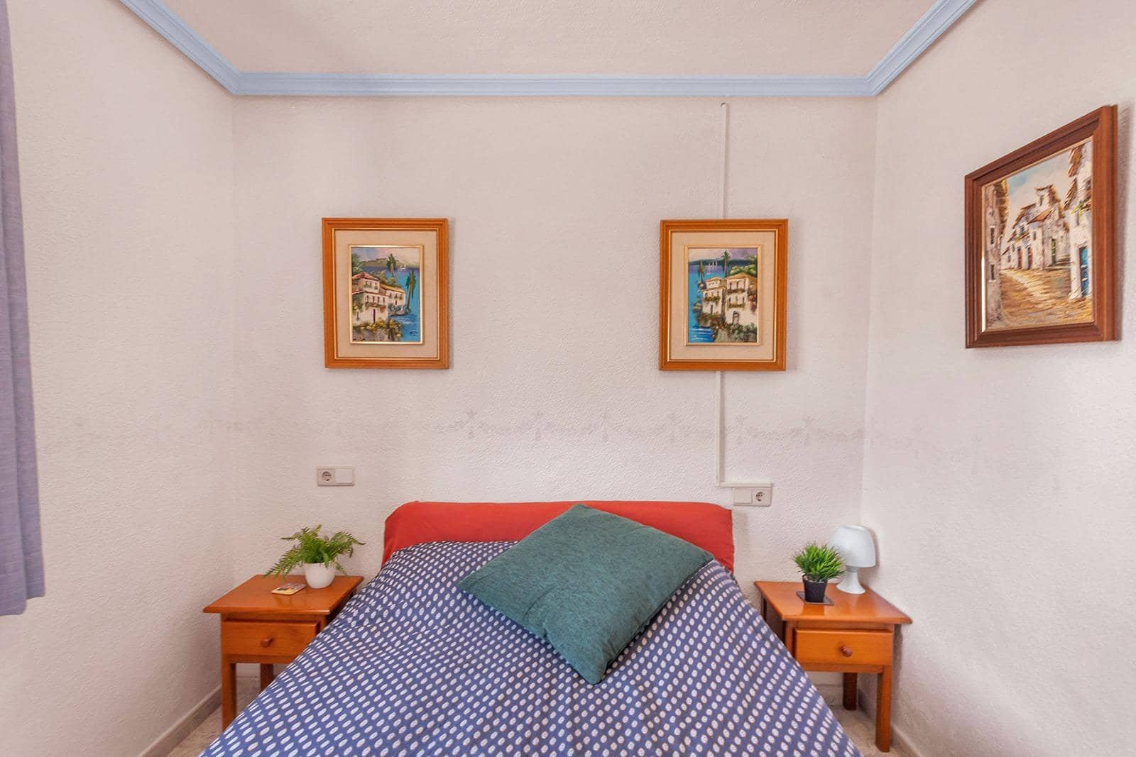 4 soveværelse Villa til salg i Torrevieja med swimmingpool garage - € 499.000 (Ref: 10004122)