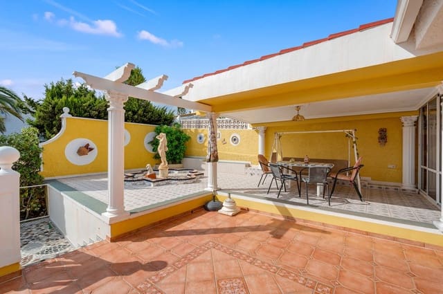 Chalet de 2 habitaciones en Rojales en venta con piscina garaje - 385.000 € (Ref: 10139922)