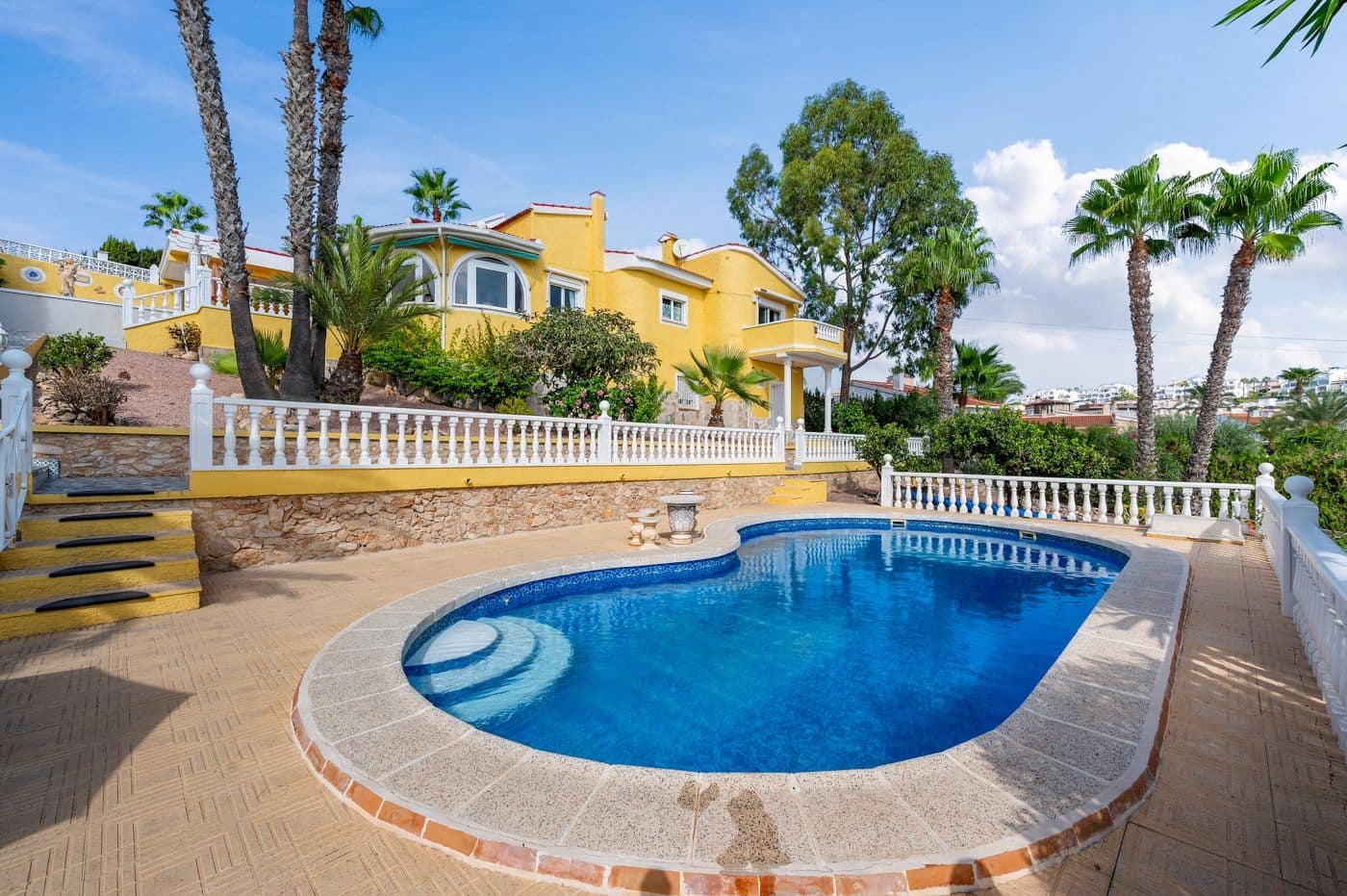 Chalet de 2 habitaciones en Rojales en venta con piscina garaje - 385.000 € (Ref: 10139922)