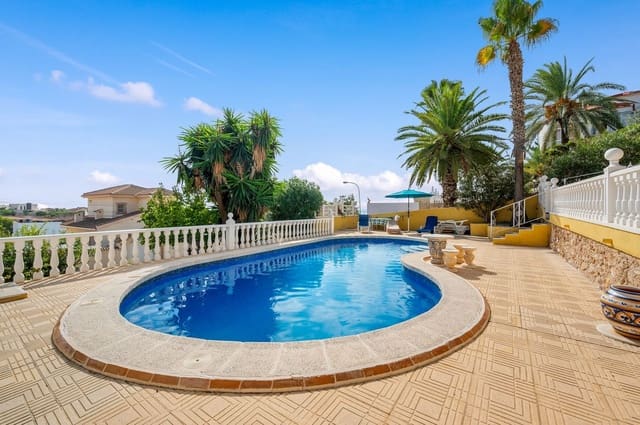 Chalet de 2 habitaciones en Rojales en venta con piscina garaje - 385.000 € (Ref: 10139922)