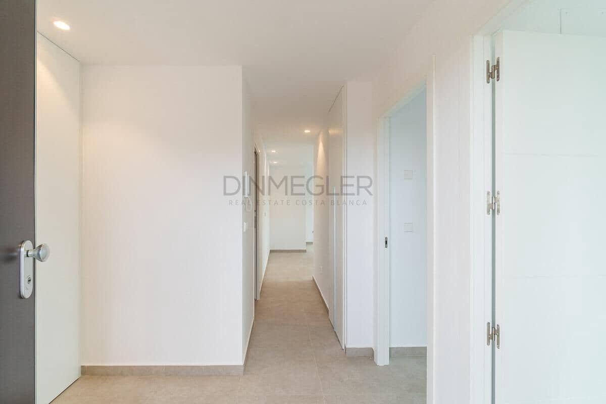 3 bedroom Apartment for sale in Playa Flamenca with pool garage - € 480,000 (Ref: 9075292)