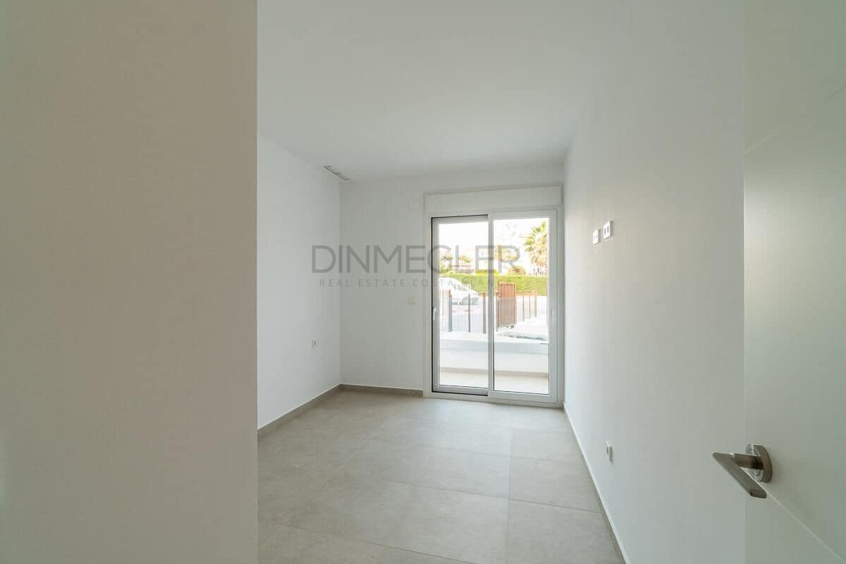 3 bedroom Apartment for sale in Playa Flamenca with pool garage - € 480,000 (Ref: 9075292)