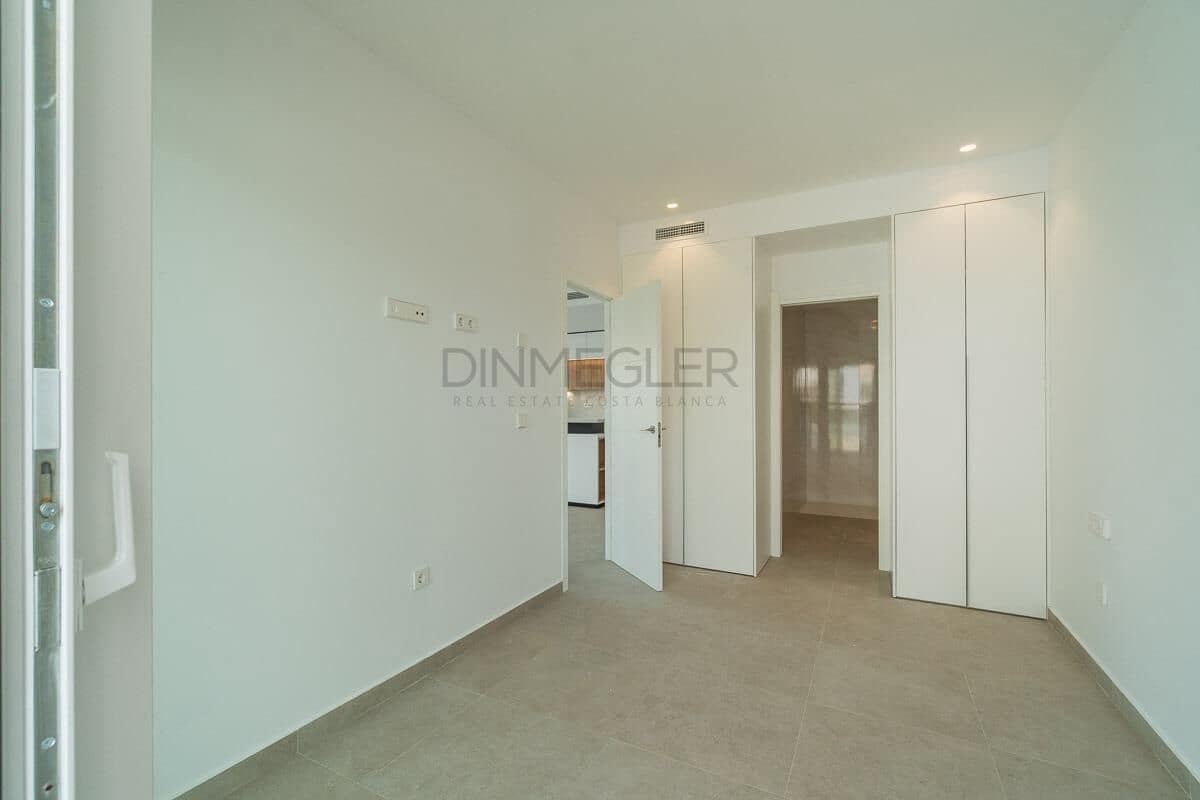 3 bedroom Apartment for sale in Playa Flamenca with pool garage - € 480,000 (Ref: 9075292)