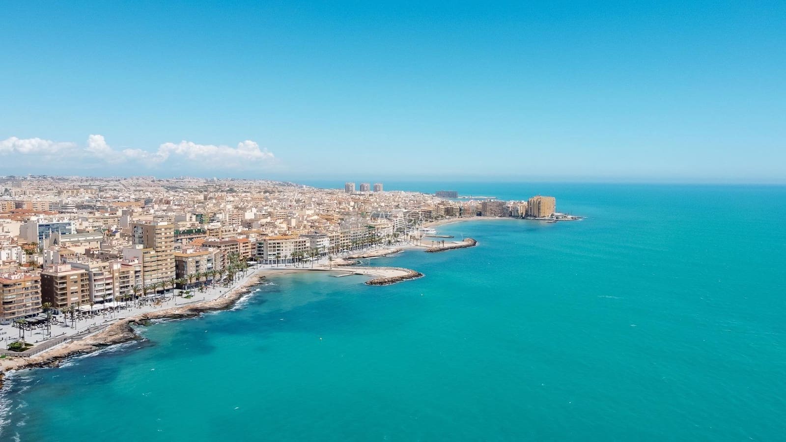 2 bedroom Apartment for sale in Torrevieja with pool garage - € 266,000 (Ref: 9075294)