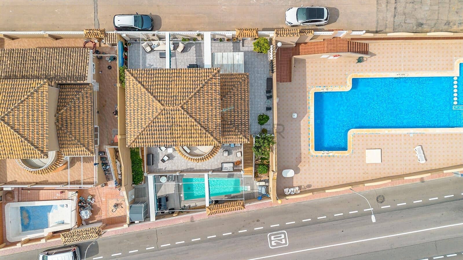 5 soverom Villa til salgs i Torrevieja med svømmebasseng - € 410 000 (Ref: 9085981)