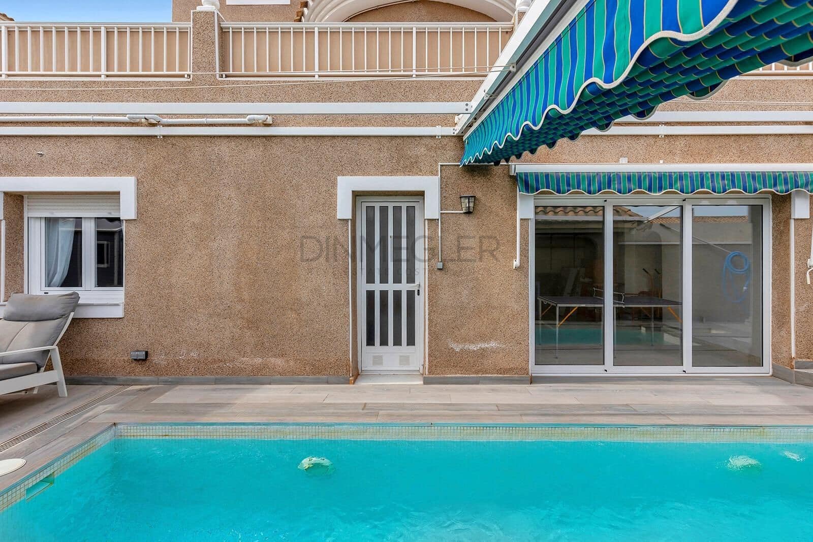 5 soverom Villa til salgs i Torrevieja med svømmebasseng - € 410 000 (Ref: 9085981)