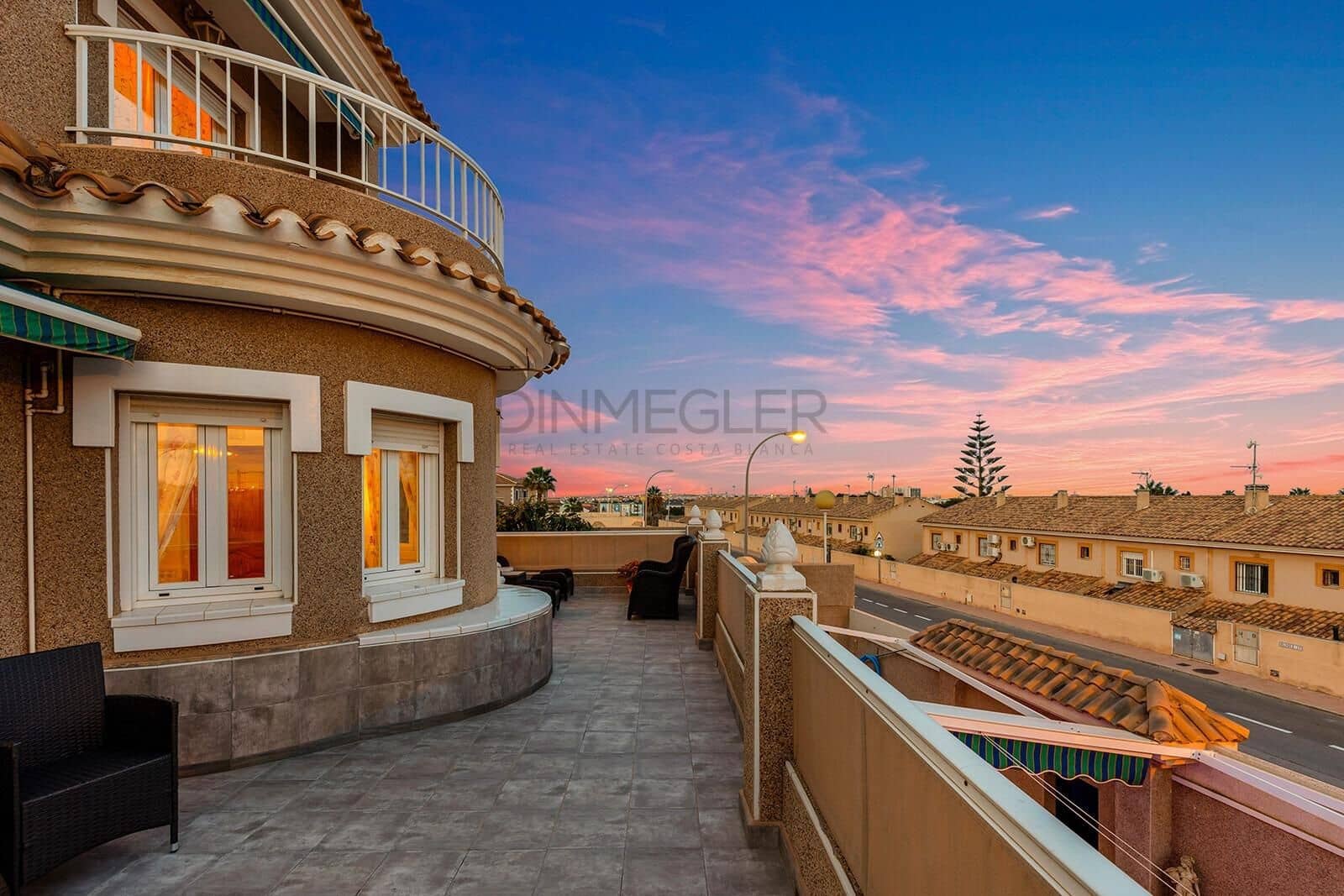 5 soverom Villa til salgs i Torrevieja med svømmebasseng - € 410 000 (Ref: 9085981)