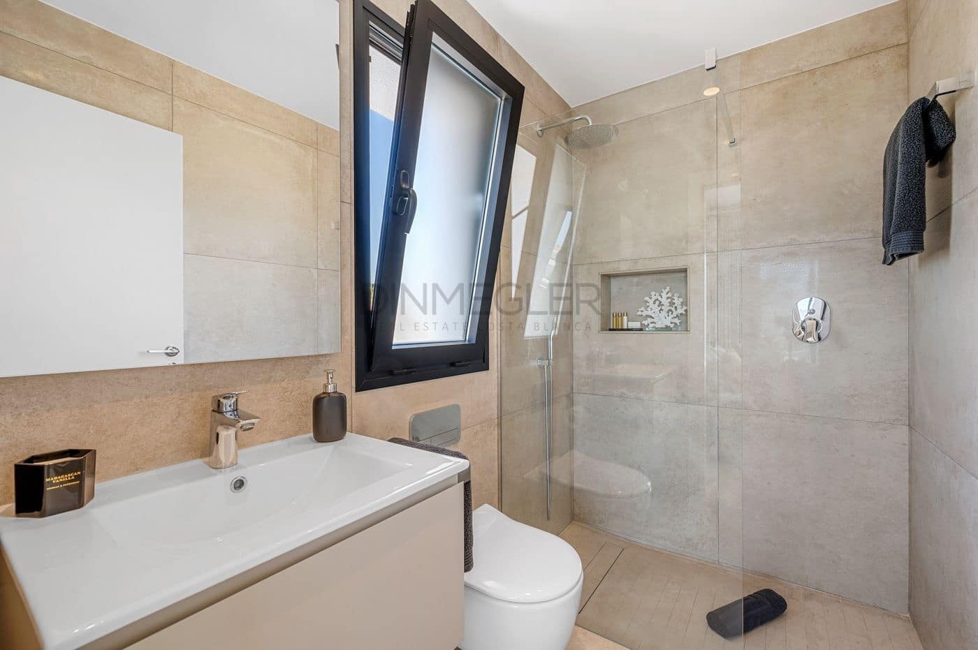 3 Zimmer Villa zu verkaufen in Ciudad Quesada mit Pool - 740.000 € (Ref: 9089971)