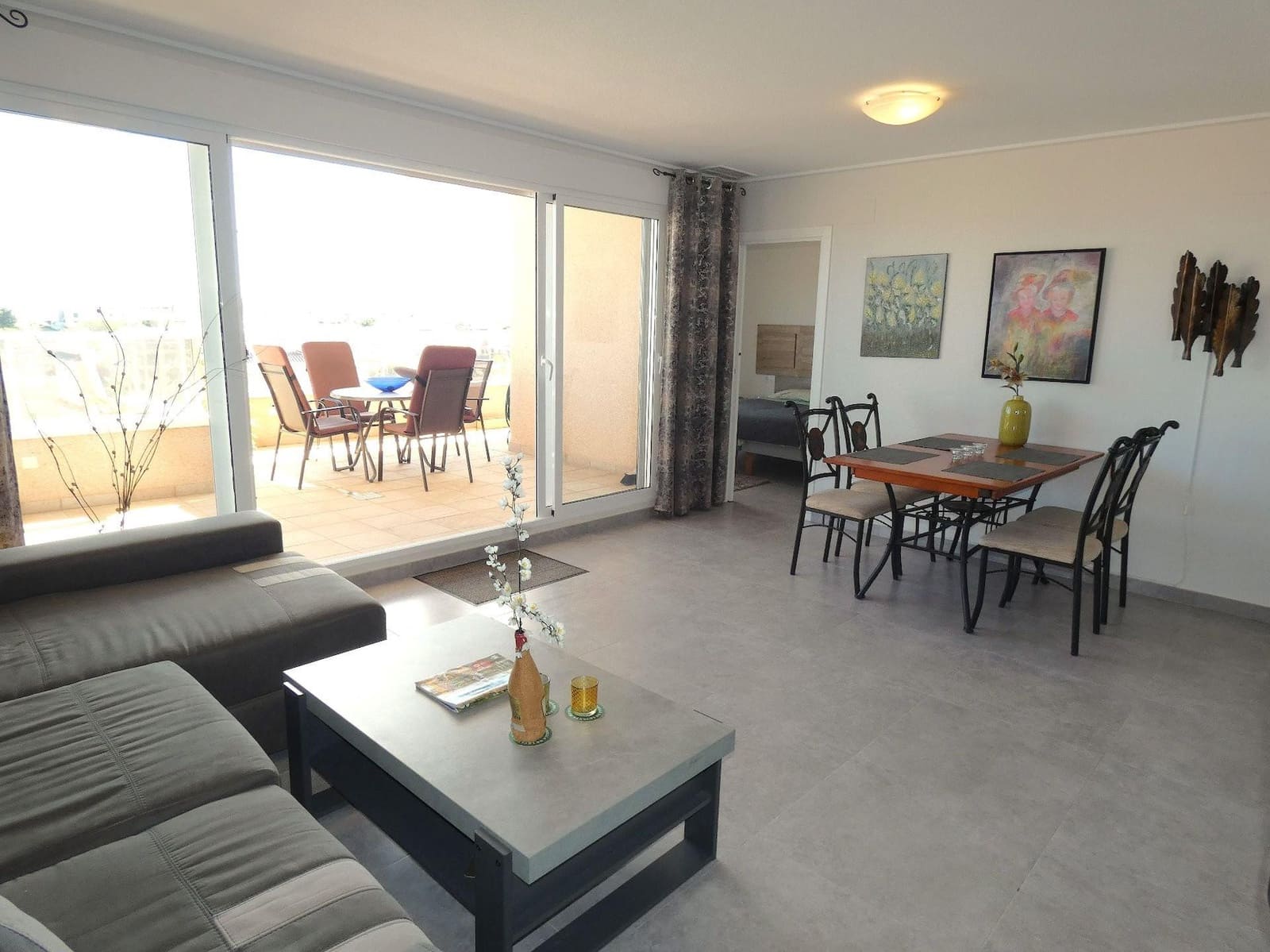 Apartamento de 3 habitaciones en Torrevieja en venta con piscina garaje - 299.000 € (Ref: 9096127)