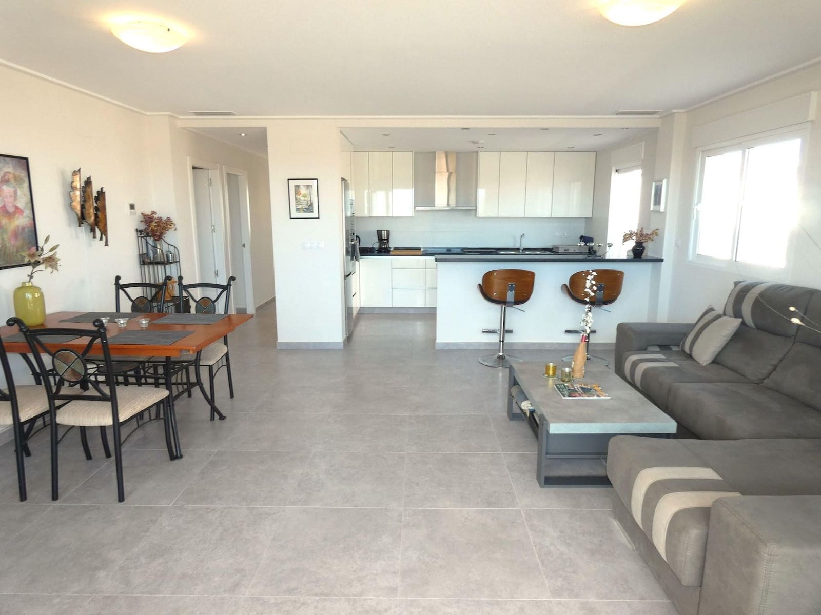 Apartamento de 3 habitaciones en Torrevieja en venta con piscina garaje - 299.000 € (Ref: 9096127)