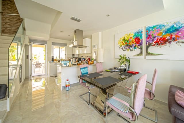 3 chambre Villa/Maison à vendre à Lomas de Cabo Roig - Los Dolses, Orihuela avec piscine - 389 000 € (Ref: 9096129)