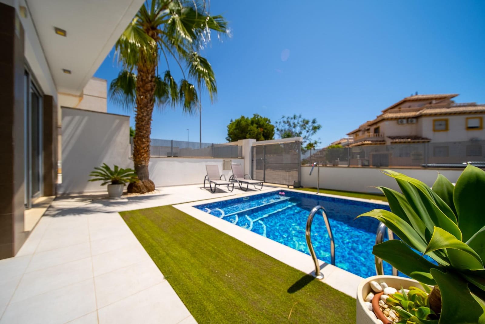 3 chambre Villa/Maison à vendre à Orihuela Costa avec piscine - 389 000 € (Ref: 9096129)