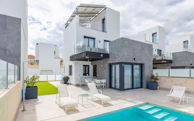 3 soverom Villa til salgs i Los Balcones - Los Altos, Torrevieja med svømmebasseng garasje - € 670 000 (Ref: 9096132)