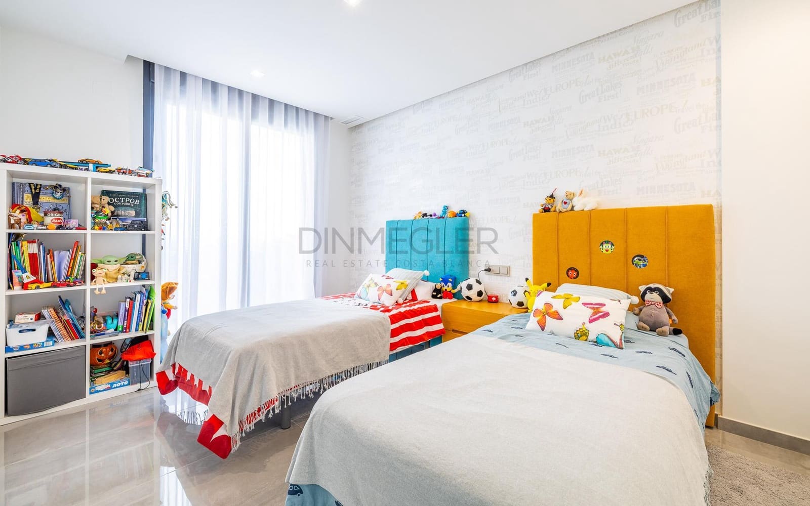 3 soverom Villa til salgs i Torrevieja med svømmebasseng garasje - € 670 000 (Ref: 9096132)